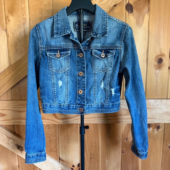 Rue21 Jackets & Blazers - rue21 Denim Jacket Women Medium Blue Distressed Cropped Trucker Jean Coat Cotton